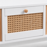 Table basse en bois et rotin avec rangements – Cannage & rangements fermés 6